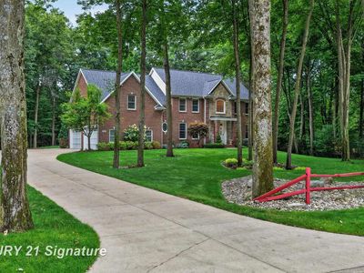 2384 E Cardinal Dr, Midland, MI, 48642