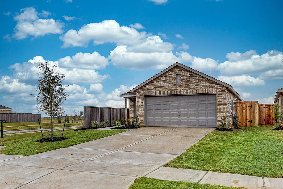 Building Photo - 28903 Great Canyon Dr