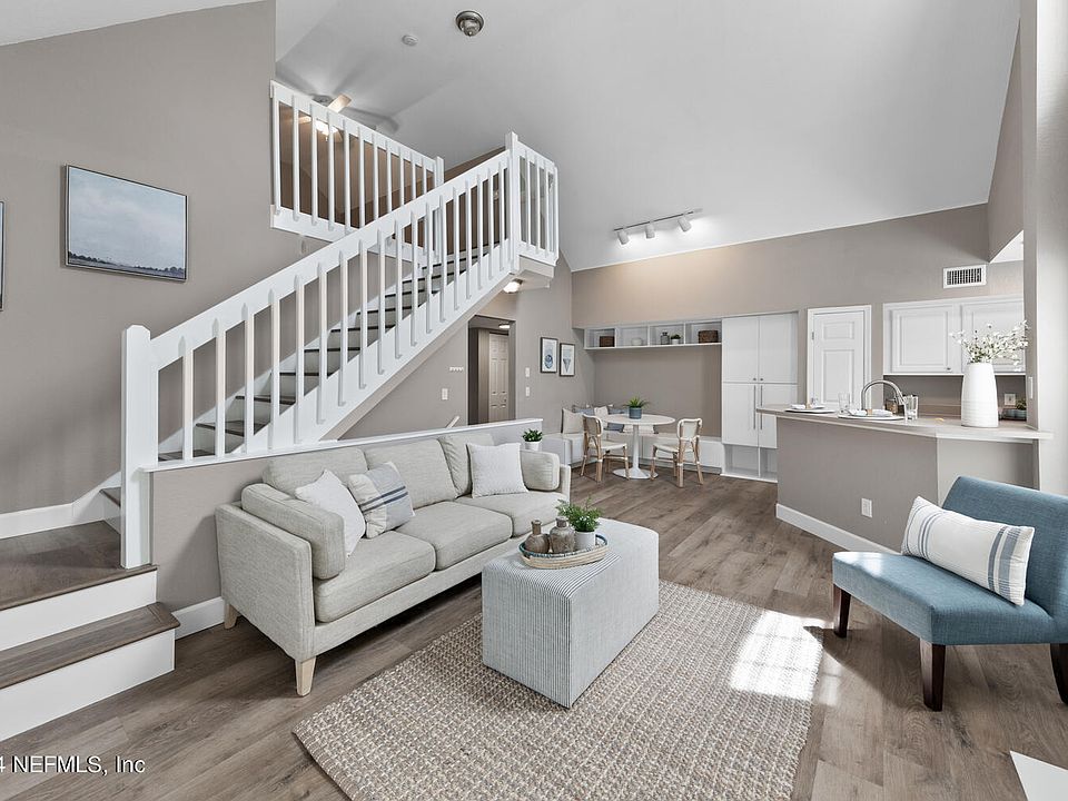 1st image of 13703 RICHMOND PARK Drive N #2205