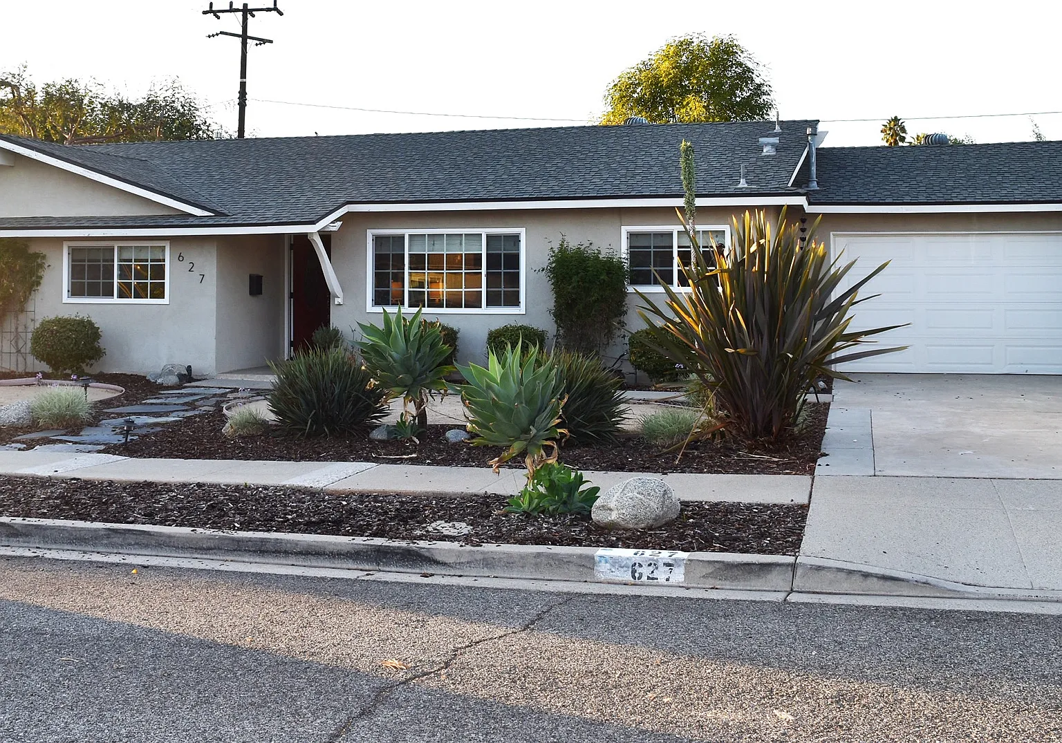 4 bed, 1630 sqft, $4,500 — Photo 1
