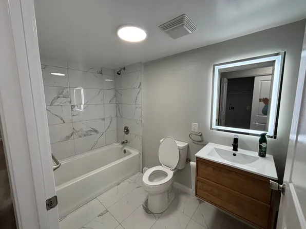 54 Beaver Street, 54 Beaver St APT 4, New Britain, CT 06051