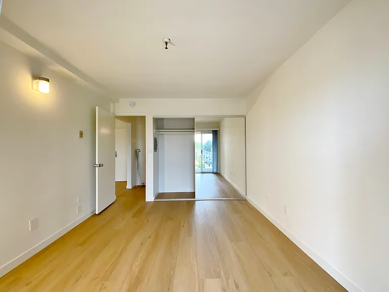 Bedroom (2)