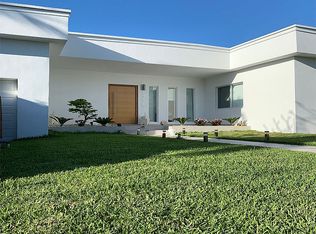 1725 Daytonia Rd, Miami Beach, FL 33141