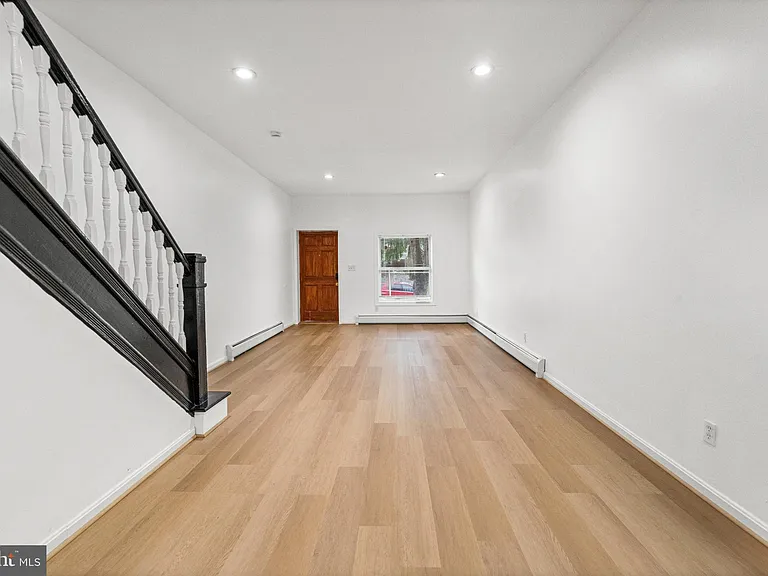 1653 N Smallwood St — Photo 3