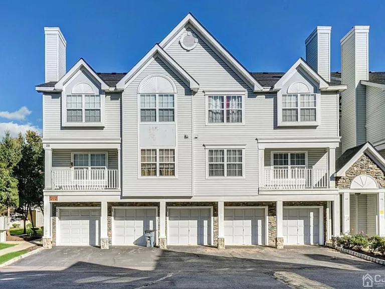 46 Prestwick Way — Photo 13