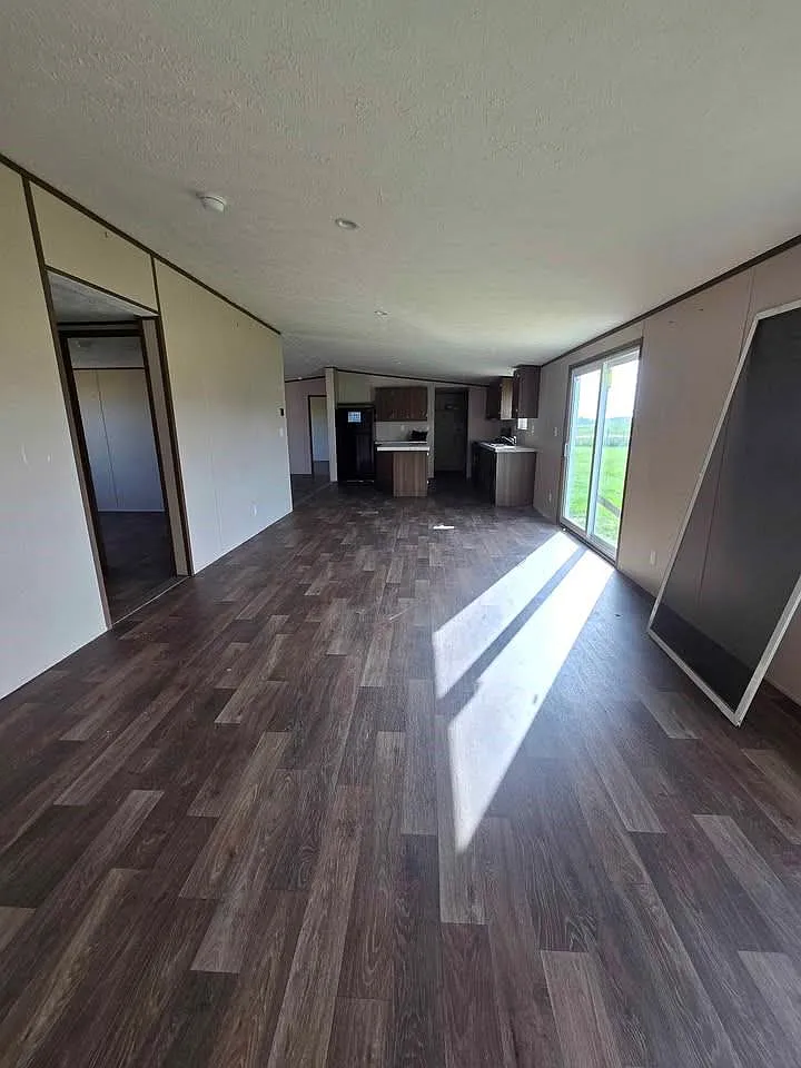 3 bed, 2.0 bath, $1,550 — Photo 4