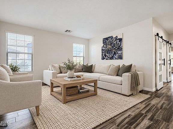 3rd image of 3108 E RIDGEWOOD Lane