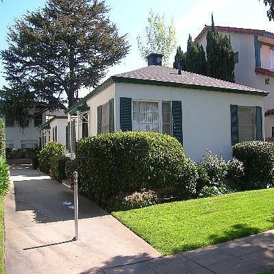 1st image of 825 21st St
