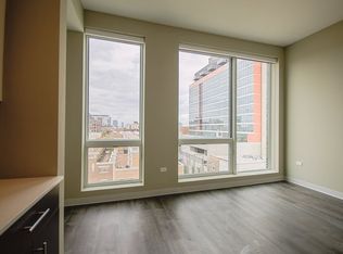 851 W Grand Ave, Chicago, IL 60642