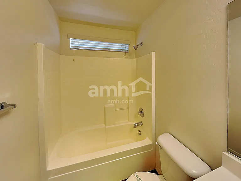 17321 W Tara Ln — Photo 17