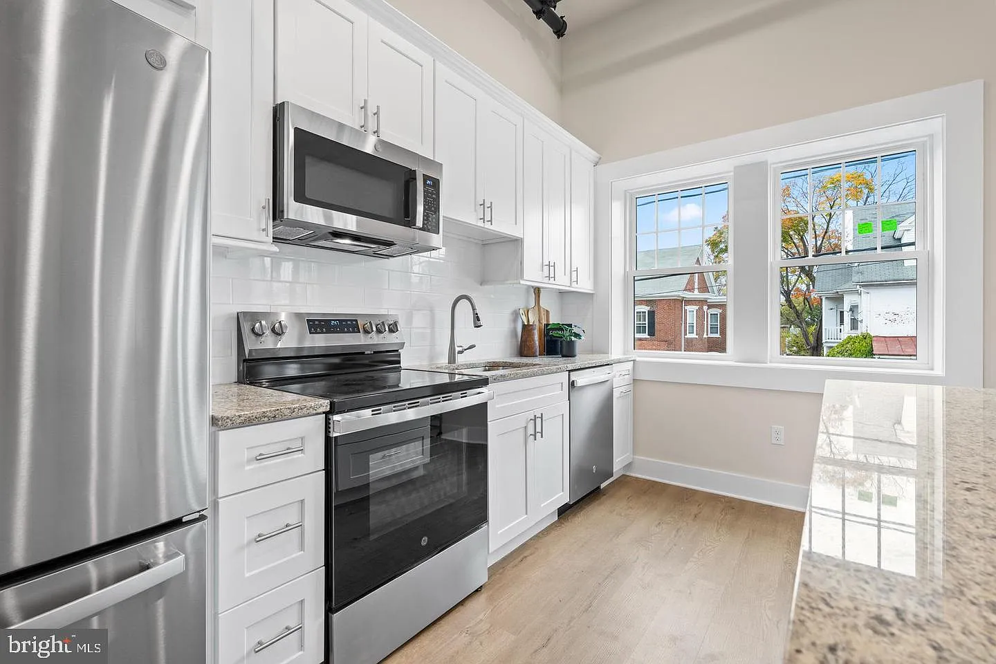 1 bed, 1.0 bath, 600 sqft, $1,875 — Photo 3