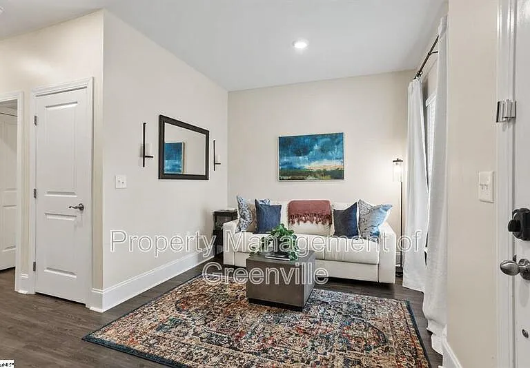 1505 E North St #2101 — Photo 6