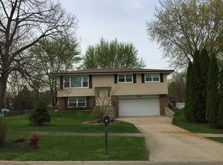 758 Spruce Ln, Bartlett, IL