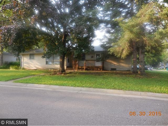 1st image of 526 Cottage Ave E