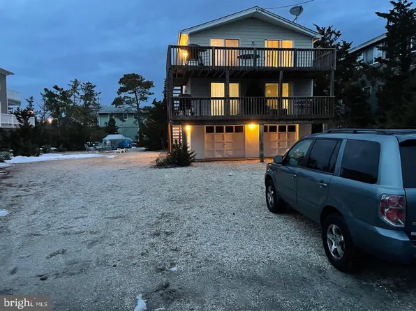 2 E 28th St, Barnegat Light, NJ 08006