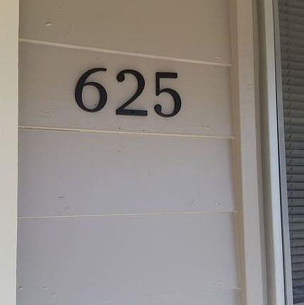 4th image of 625 106th Avenue Ct E