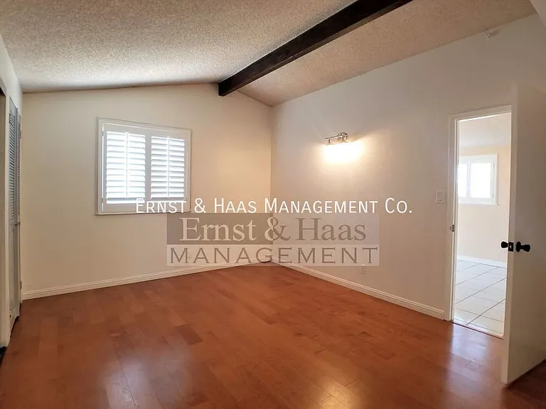 3310 E Curry St — Photo 16