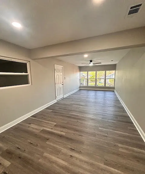 2712 Broadway St — Photo 10