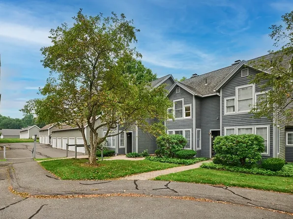 51 Amity Pl #51, Amherst, MA 01002