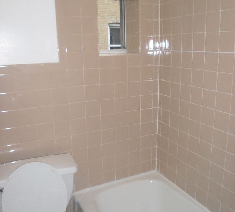 2nd image of 2100 Beekman Pl APT 5N