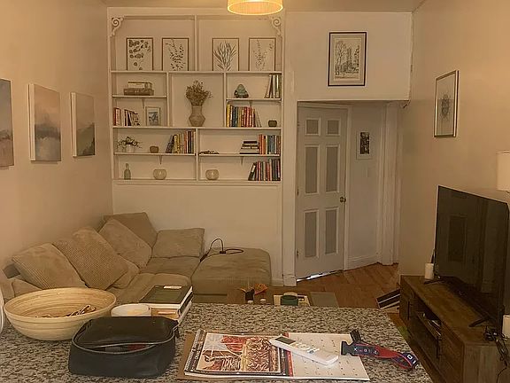 5th image of 217 Smith St #1