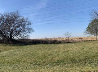 4423 S Lake Camelot Dr, Mapleton, IL 61547