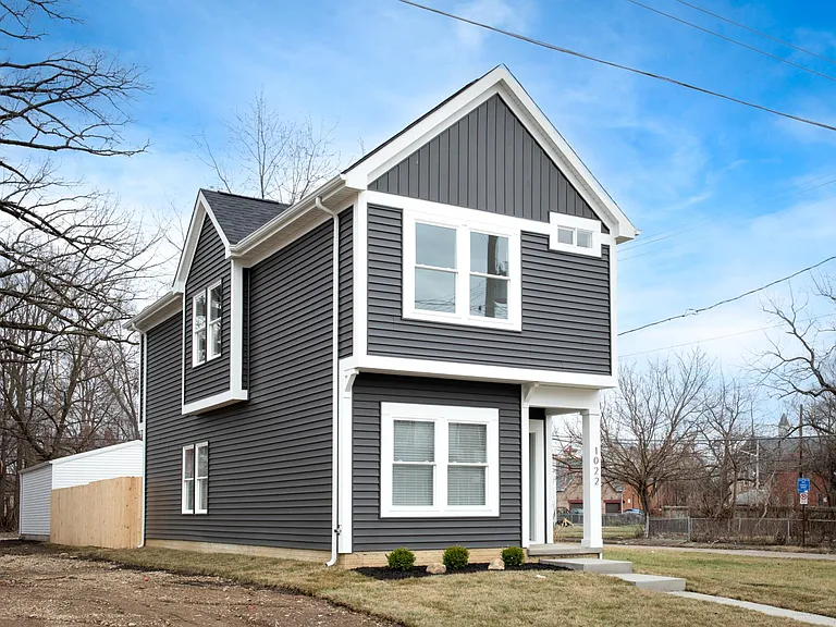 1022 E Rich St — Photo 1