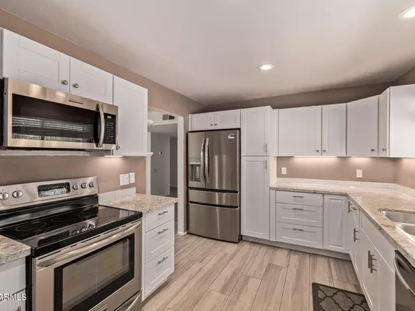 107 LEISURE WORLD --, Mesa, AZ 85206