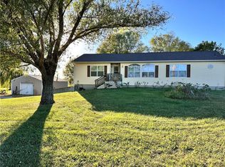 22806 S Valley Rd, Pleasant Hill, MO 64080
