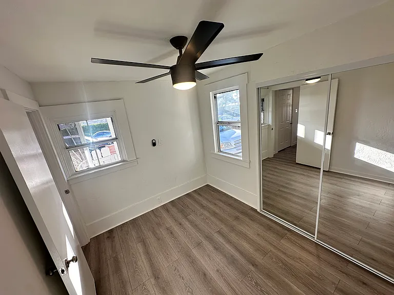 4225 Central Ave — Photo 6