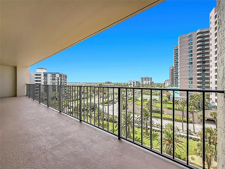 1480 Gulf Blvd #611 — Photo 41