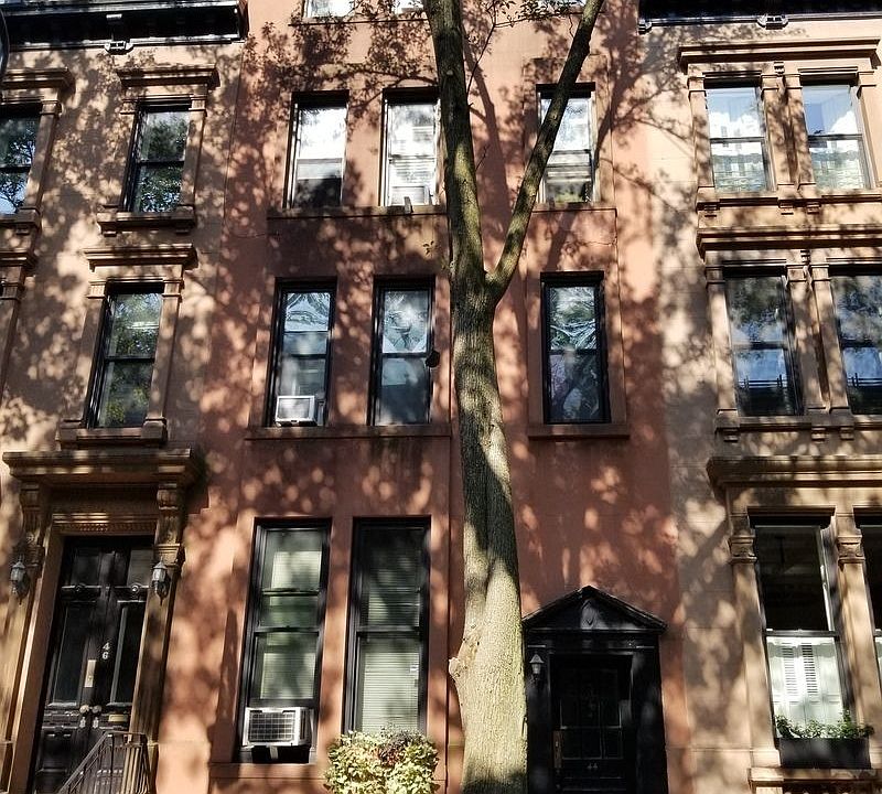 1st image of 44 Garden Pl APT 2A