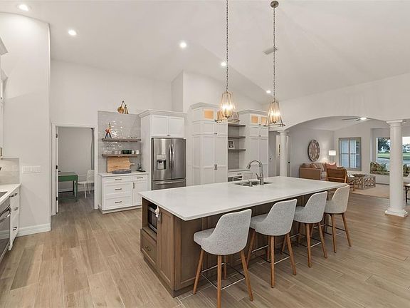 5th image of 495 Coral Creek Dr