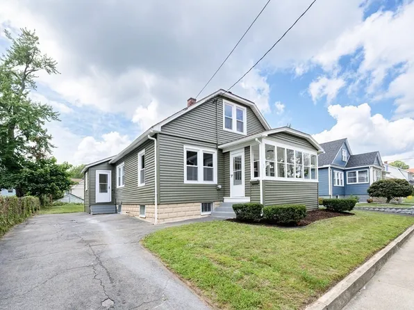 60 Norman St, Springfield, MA 01104