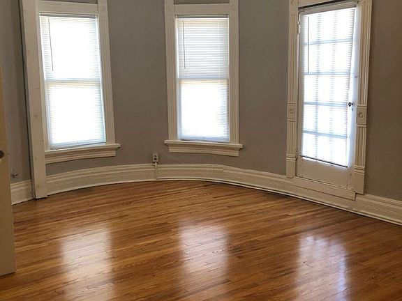 3rd image of 417 N 49th St #1