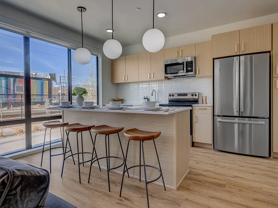 330 Belhaven