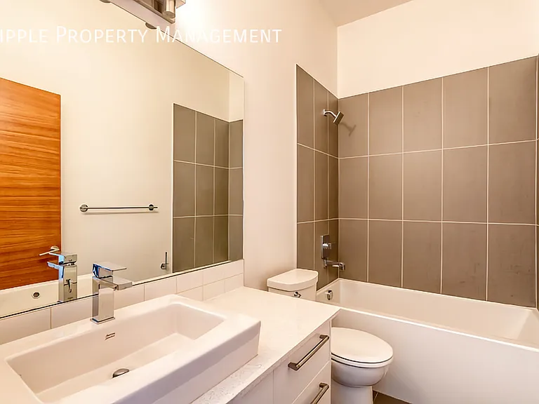1530 Bayside Ave SW #303 — Photo 13