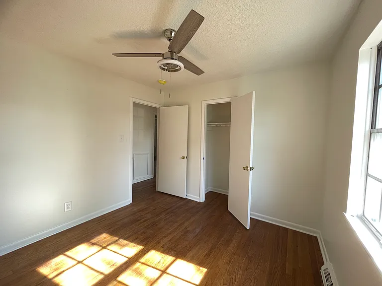 600 Eastbrook Dr NW — Photo 5