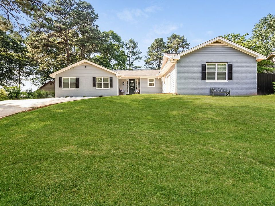 1st image of 1690 Sundale Dr