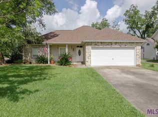 17075 Hunters Trce W, Prairieville, LA 70769