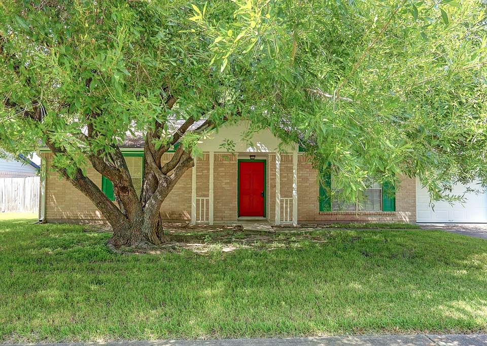 1st image of 2820 Custer Dr