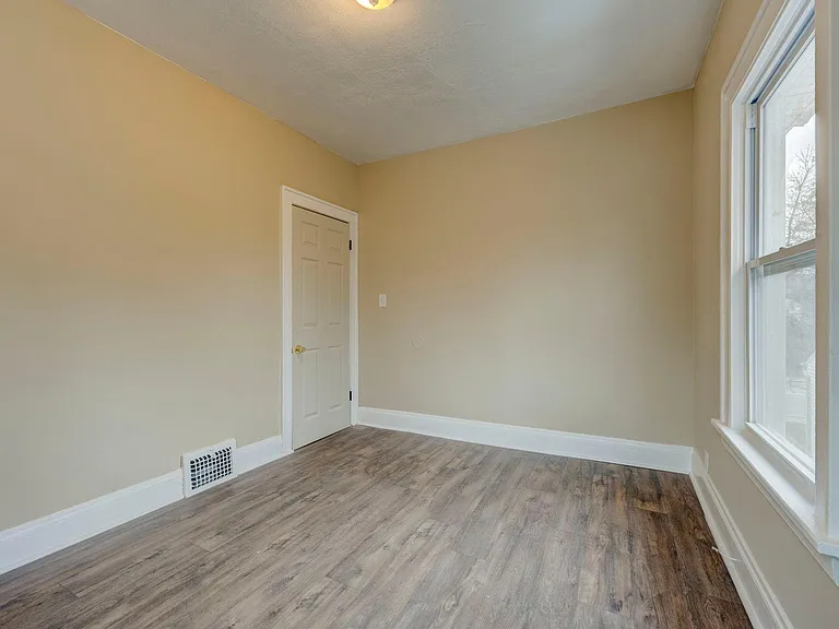 13091 Cedar Rd — Photo 30