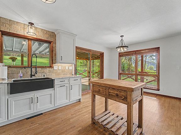 21st image of 3956 Franks Creek Rd