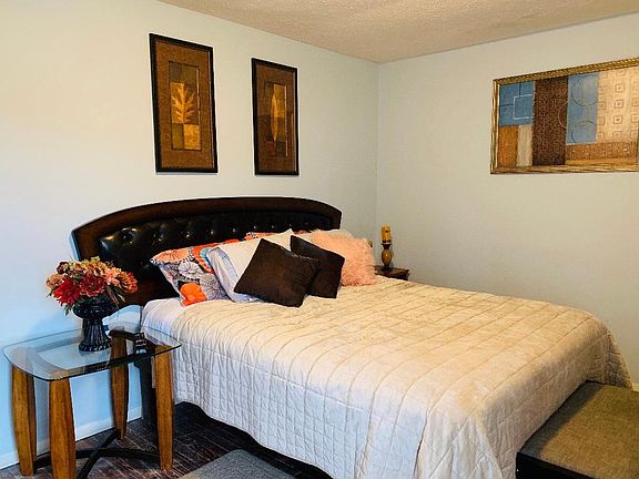 2nd image of 1806 E Raymond St #3