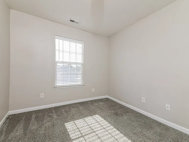 248 N Weststone Blvd — Photo 12