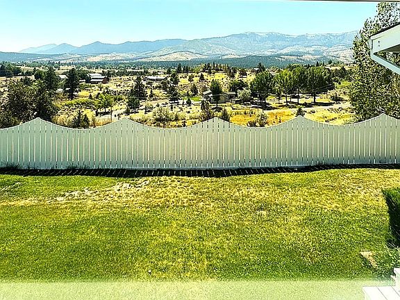 4th image of 472-605 Debi Dr