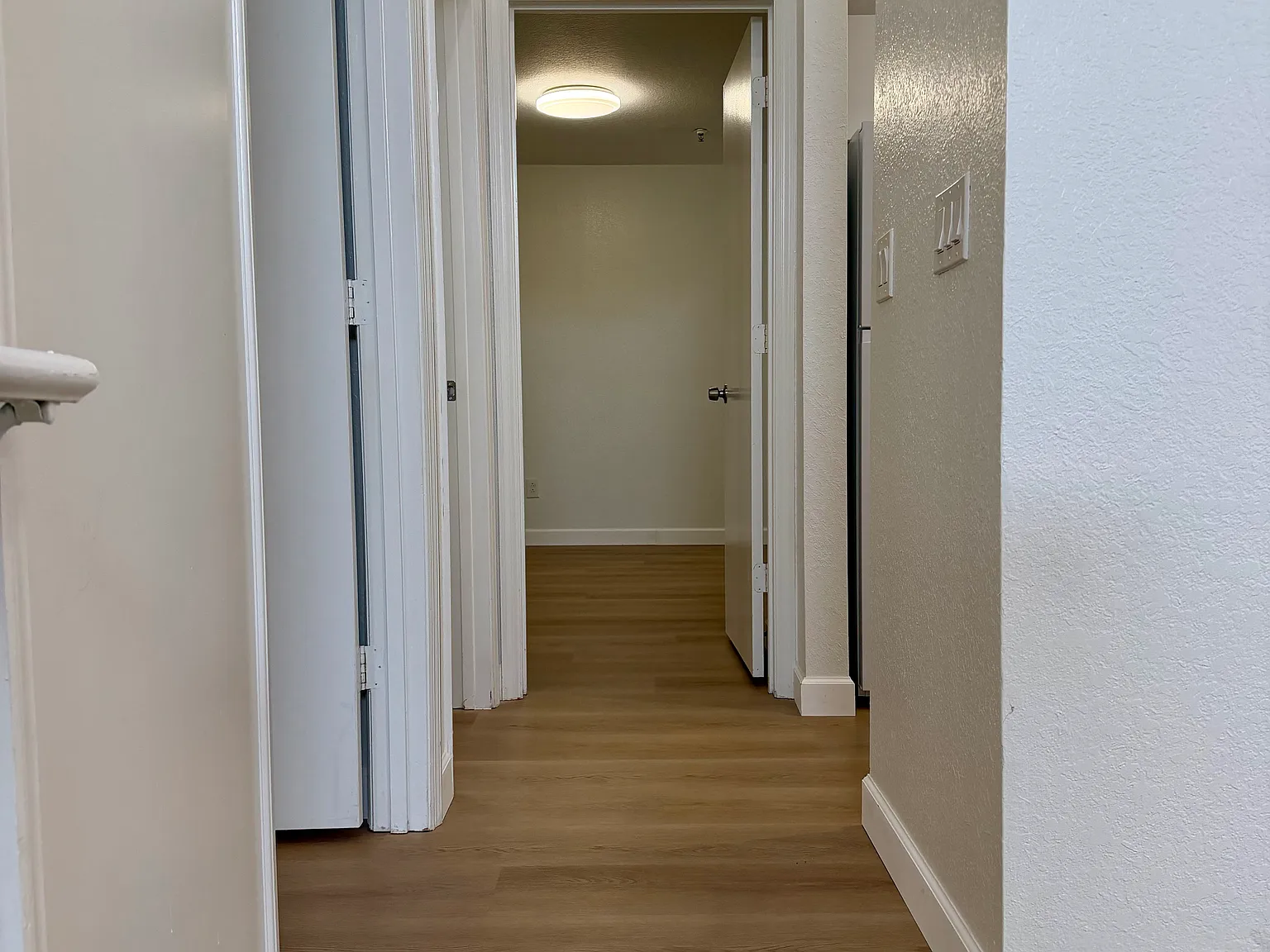 1613 Columbia Arms Cir — Photo 3