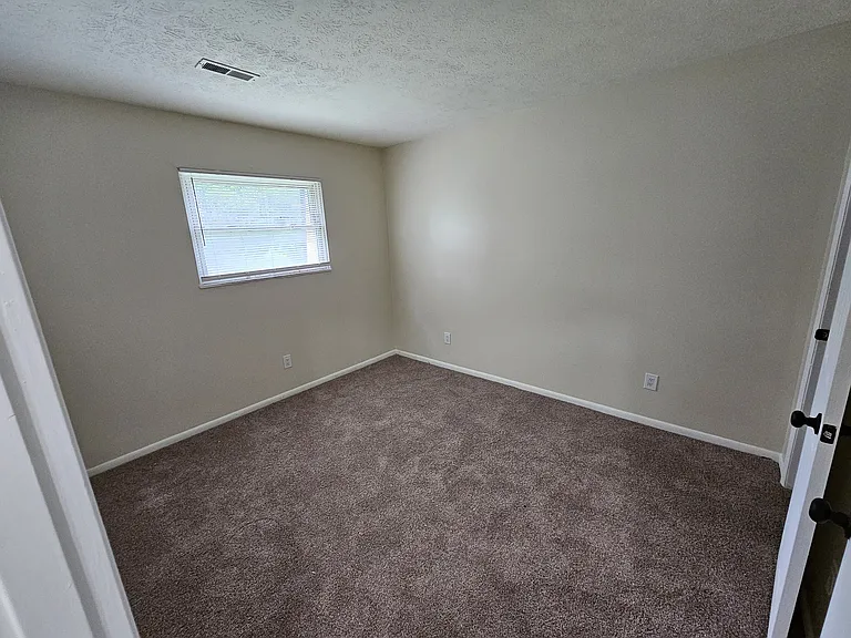 53 Neil St #8 — Photo 10