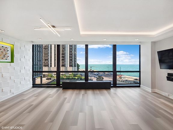 4th image of 900 N Lake Shore Dr APT 509