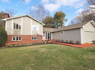 20017 Heritage Dr, Abingdon, VA 24211